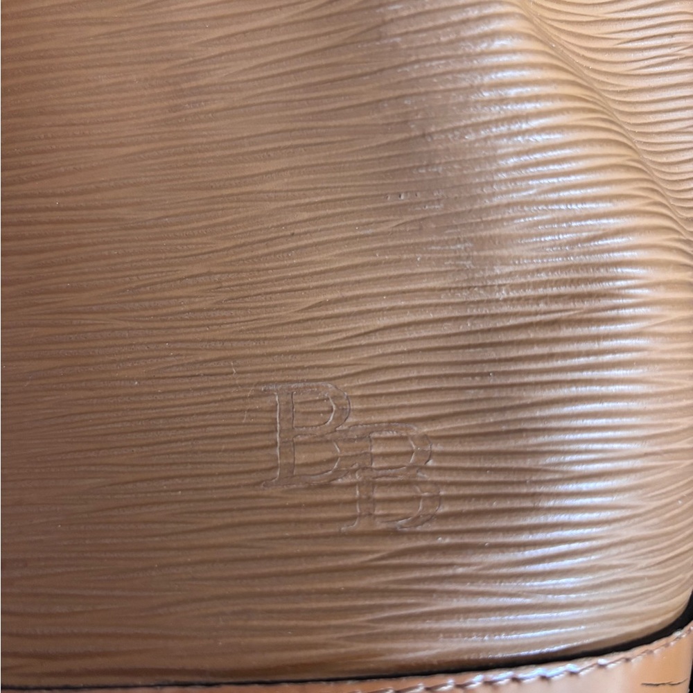 Boots N Bags EPI Leather Tan Bucket Bag - Picture 9 of 11